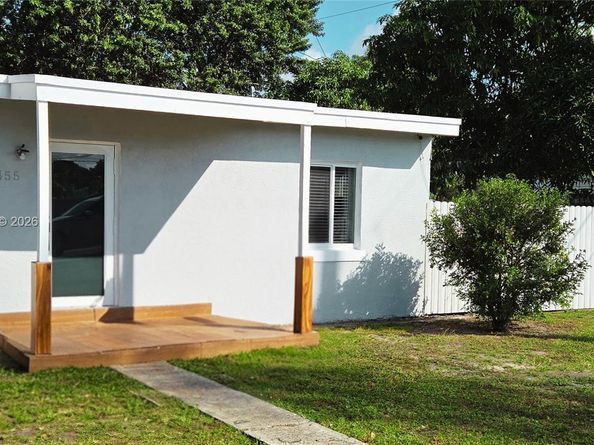 2455 NW 161st St, Miami Gardens FL 33054