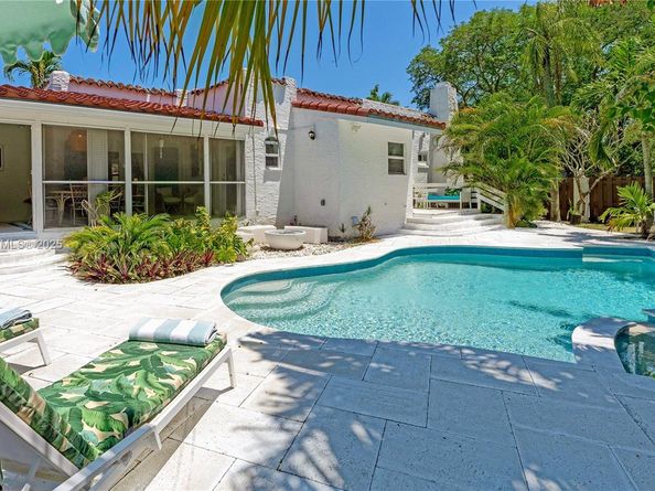 1601 Washington St, Hollywood FL 33020