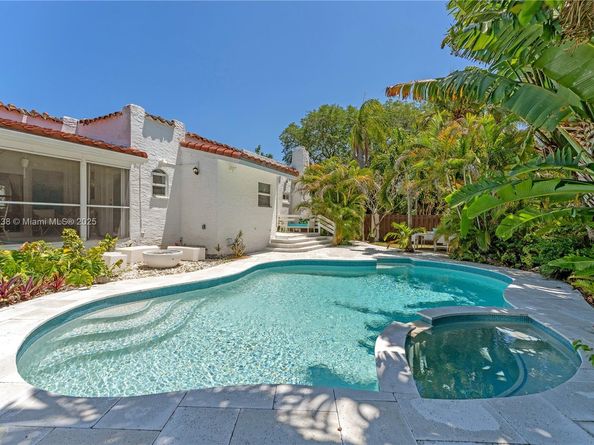 1601 Washington St, Hollywood FL 33020