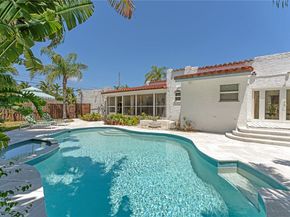 1601 Washington St, Hollywood FL 33020