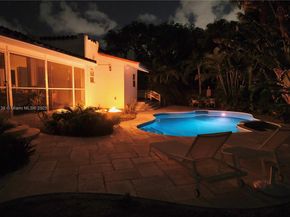 1601 Washington St, Hollywood FL 33020