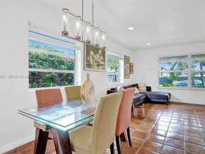 7525 W Treasure Dr, North Bay Village FL 33141