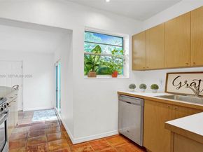 7525 W Treasure Dr, North Bay Village FL 33141