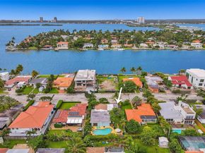 7525 W Treasure Dr, North Bay Village FL 33141
