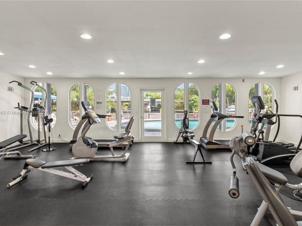 300 Diplomat Parkway 517, Hallandale Beach FL 33009