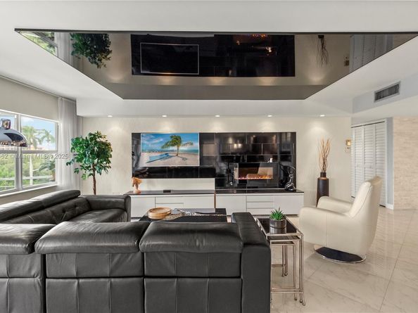 300 Diplomat Parkway 517, Hallandale Beach FL 33009