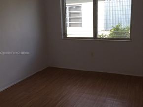4740 Pine Tree Dr 26, Miami Beach FL 33140