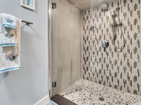 6423 Collins Ave 409, Miami Beach FL 33141