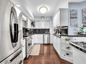 6423 Collins Ave 409, Miami Beach FL 33141