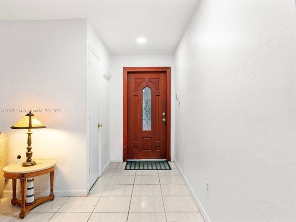 Undisclosed Address #A11873294, Miami Lakes FL 33014