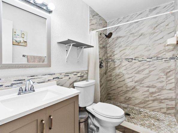 Undisclosed Address #A11873294, Miami Lakes FL 33014
