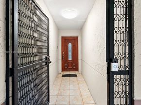 Undisclosed Address #A11873294, Miami Lakes FL 33014