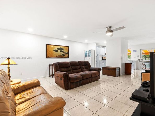 Undisclosed Address #A11873294, Miami Lakes FL 33014
