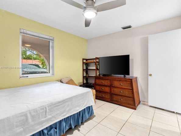 Undisclosed Address #A11873294, Miami Lakes FL 33014