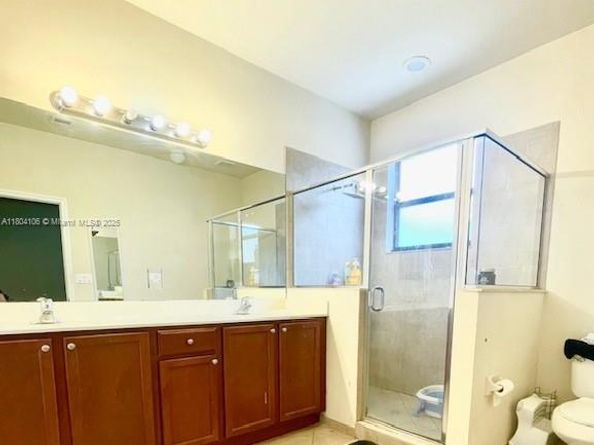 380 NE 37th Ter, Homestead FL 33033