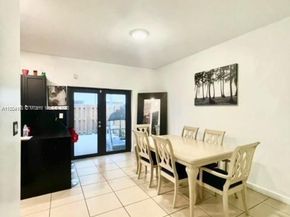380 NE 37th Ter, Homestead FL 33033