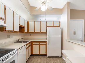 10869 W Clairmont Cir 209, Tamarac FL 33321