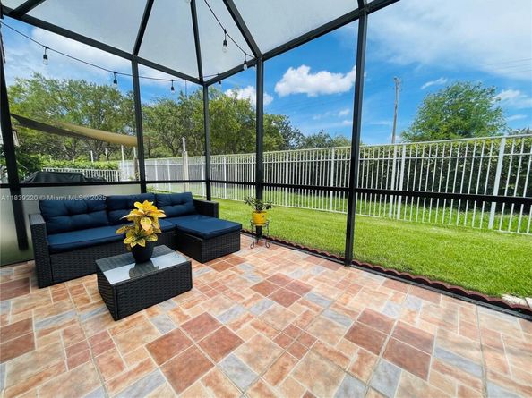 2817 SW 187th Ave, Miramar FL 33029