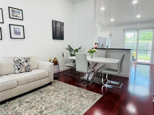2817 SW 187th Ave, Miramar FL 33029