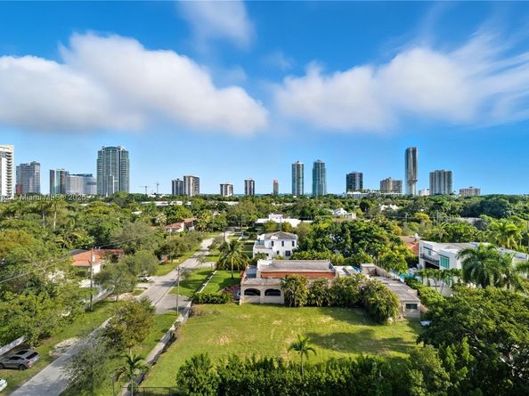 280 SW 20th Rd PH902, Miami FL 33129