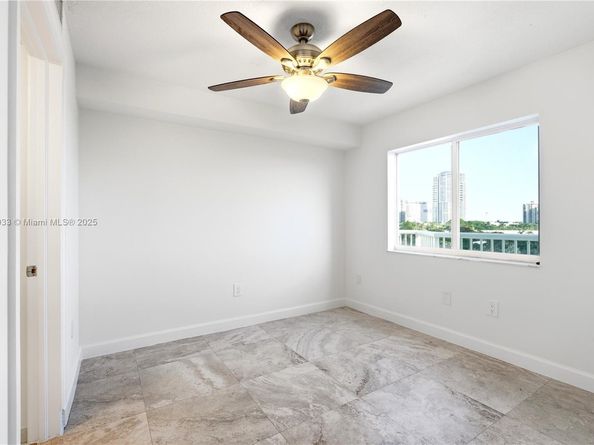 280 SW 20th Rd PH902, Miami FL 33129