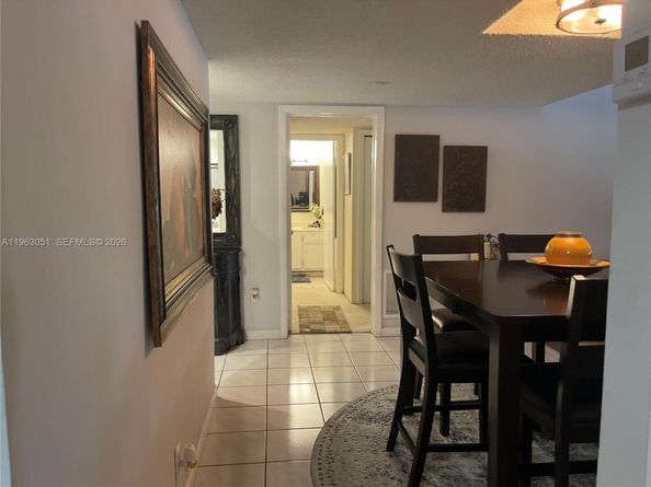 16475 Golf Club Rd 309, Weston FL 33326