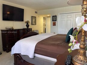 16475 Golf Club Rd 309, Weston FL 33326