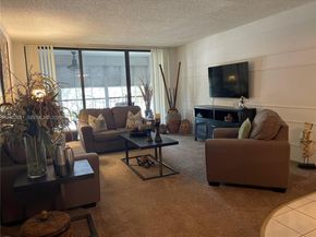 16475 Golf Club Rd 309, Weston FL 33326