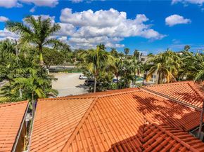 1619 Harrison St, Hollywood FL 33020