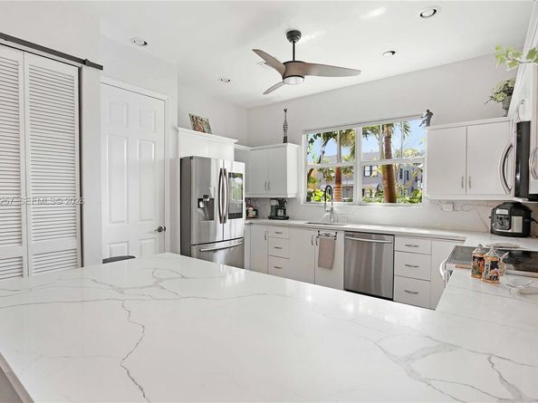 1619 Harrison St, Hollywood FL 33020