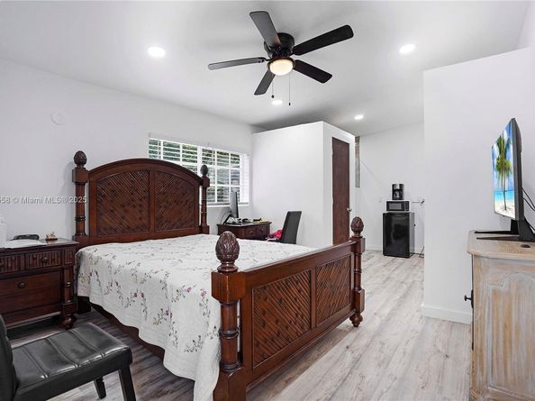 520 NE 175th St, North Miami Beach FL 33162