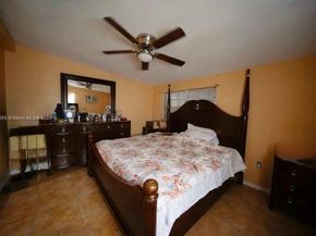 520 NE 175th St, North Miami Beach FL 33162