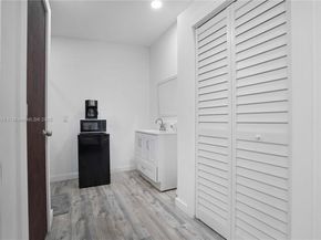 520 NE 175th St, North Miami Beach FL 33162