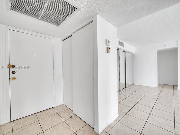 2001 Atlantic Shores Blvd 220, Hallandale Beach FL 33009