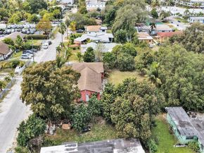 1775 NE 147th St, Miami FL 33181