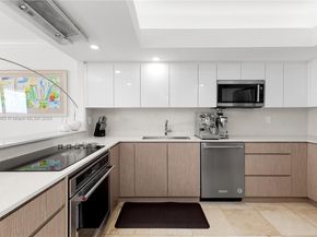 520 Brickell Key Dr A1207, Miami FL 33131