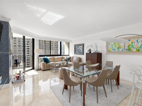 520 Brickell Key Dr A1207, Miami FL 33131