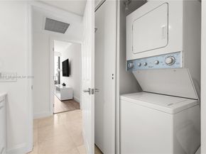 520 Brickell Key Dr A1207, Miami FL 33131