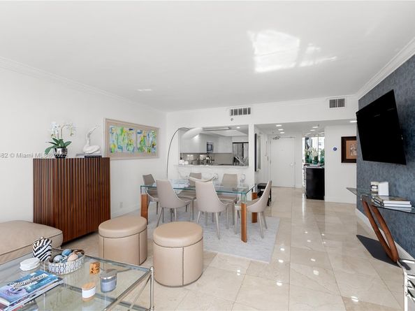 520 Brickell Key Dr A1207, Miami FL 33131