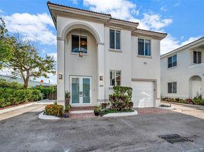 3179 NW 11th St, Miami FL 33125
