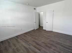 462 Golden Isles Dr 202, Hallandale Beach FL 33009