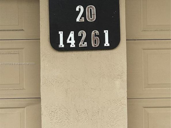 14261 SW 94th Cir Ln 10520, Miami FL 33186