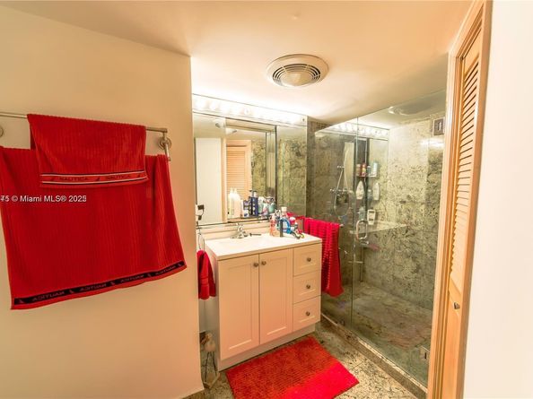 7135 Collins Ave 1836, Miami Beach FL 33141