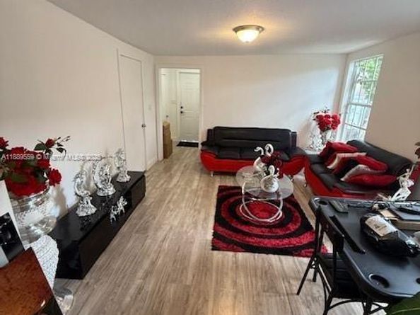 276 E 12th St, Hialeah FL 33010