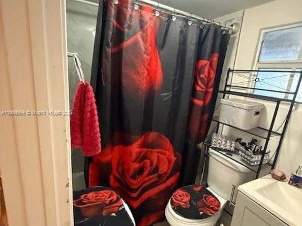 276 E 12th St, Hialeah FL 33010