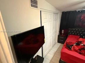 276 E 12th St, Hialeah FL 33010