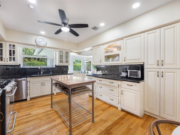 575 NE 97th St, Miami Shores FL 33138