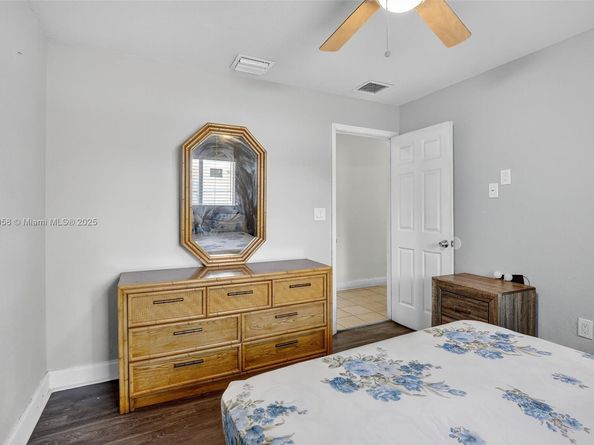 2920 NW 9th Pl, Fort Lauderdale FL 33311