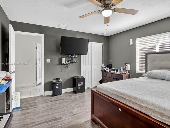 2920 NW 9th Pl, Fort Lauderdale FL 33311