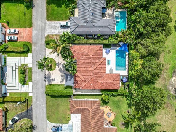 1080 NE 104th St, Miami Shores FL 33138
